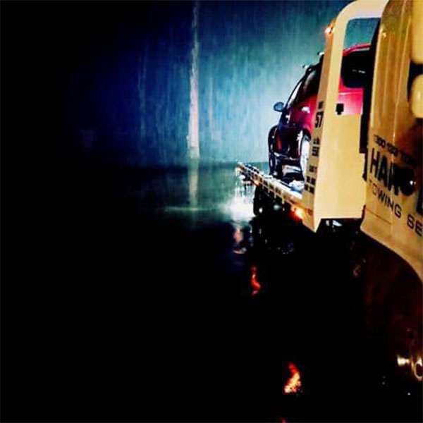 Harveys-towing-_0005_News-rain car breakdown towing service