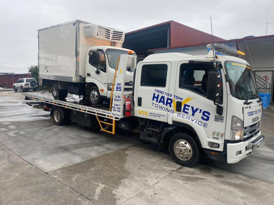 Harveys-tow-truck-light-truck Light tow truck harvey's towing service