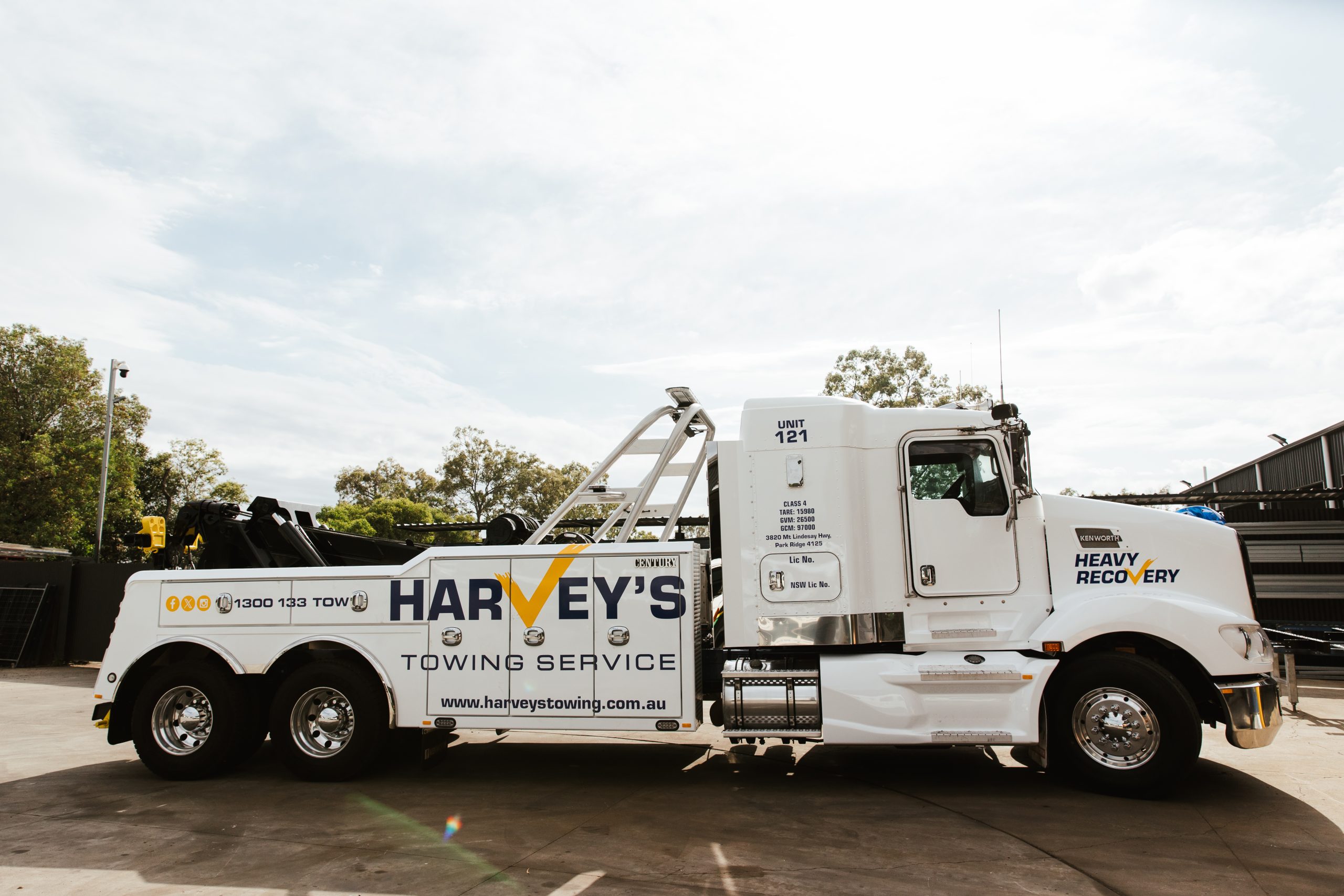 Harveys2025_web-61 Harvey's towing truck side on view
